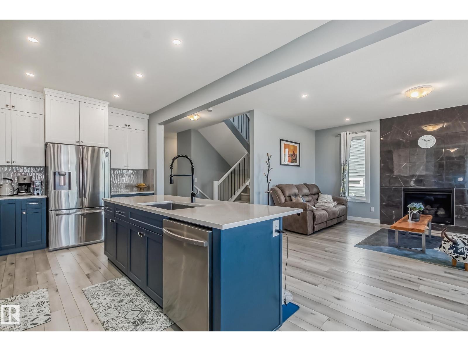 20124 17 AV NW NW - 8