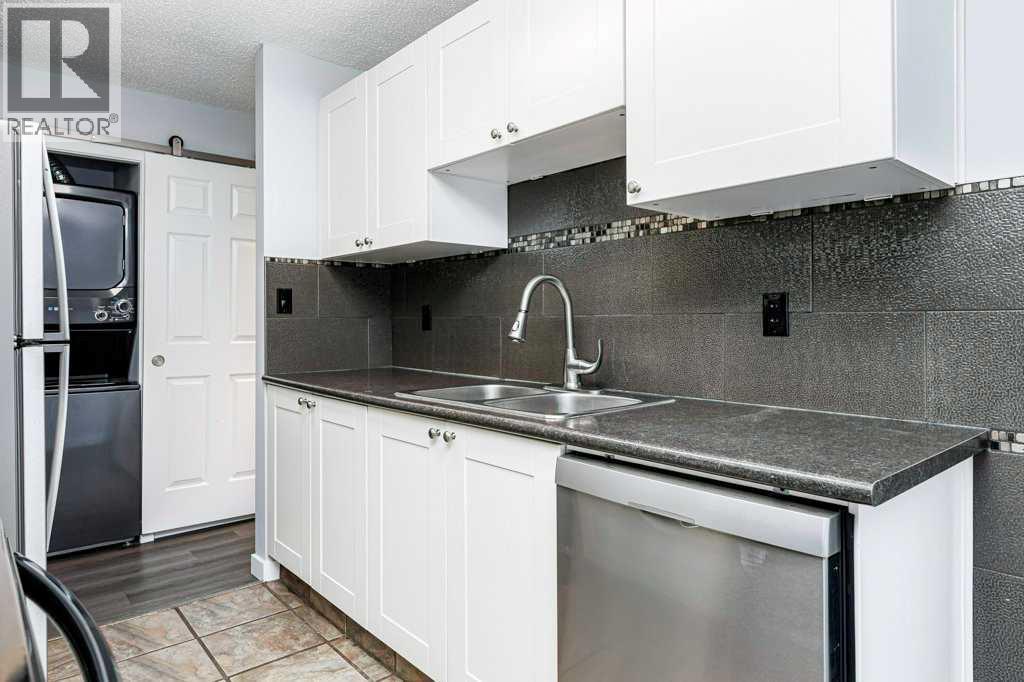 #27 11 Stanton Street - 10