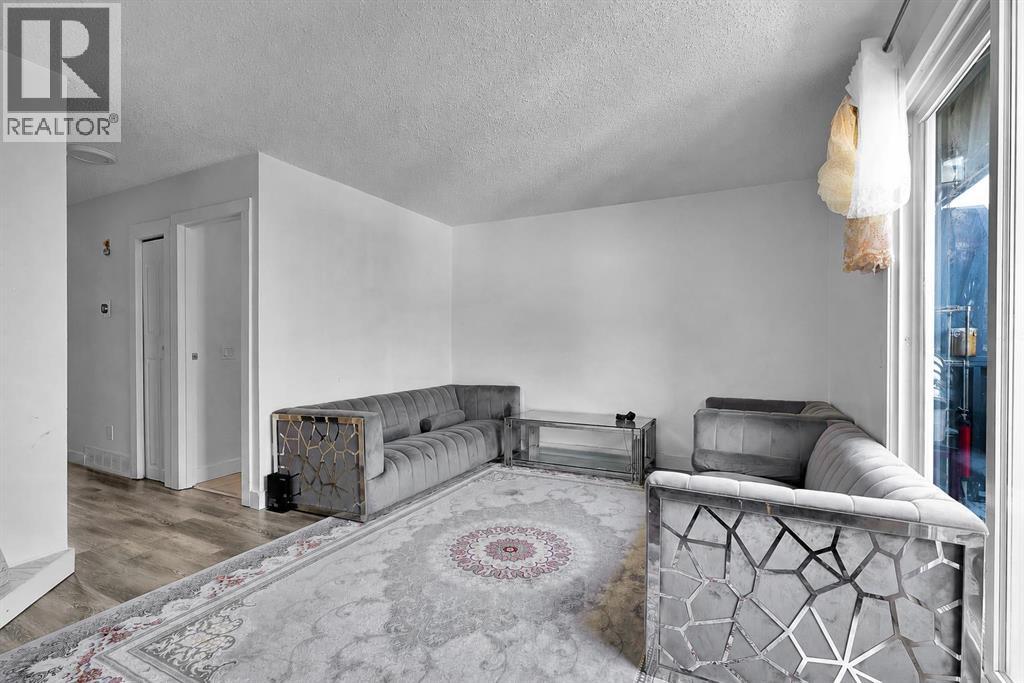 #3 4543 7 Avenue SE - 5