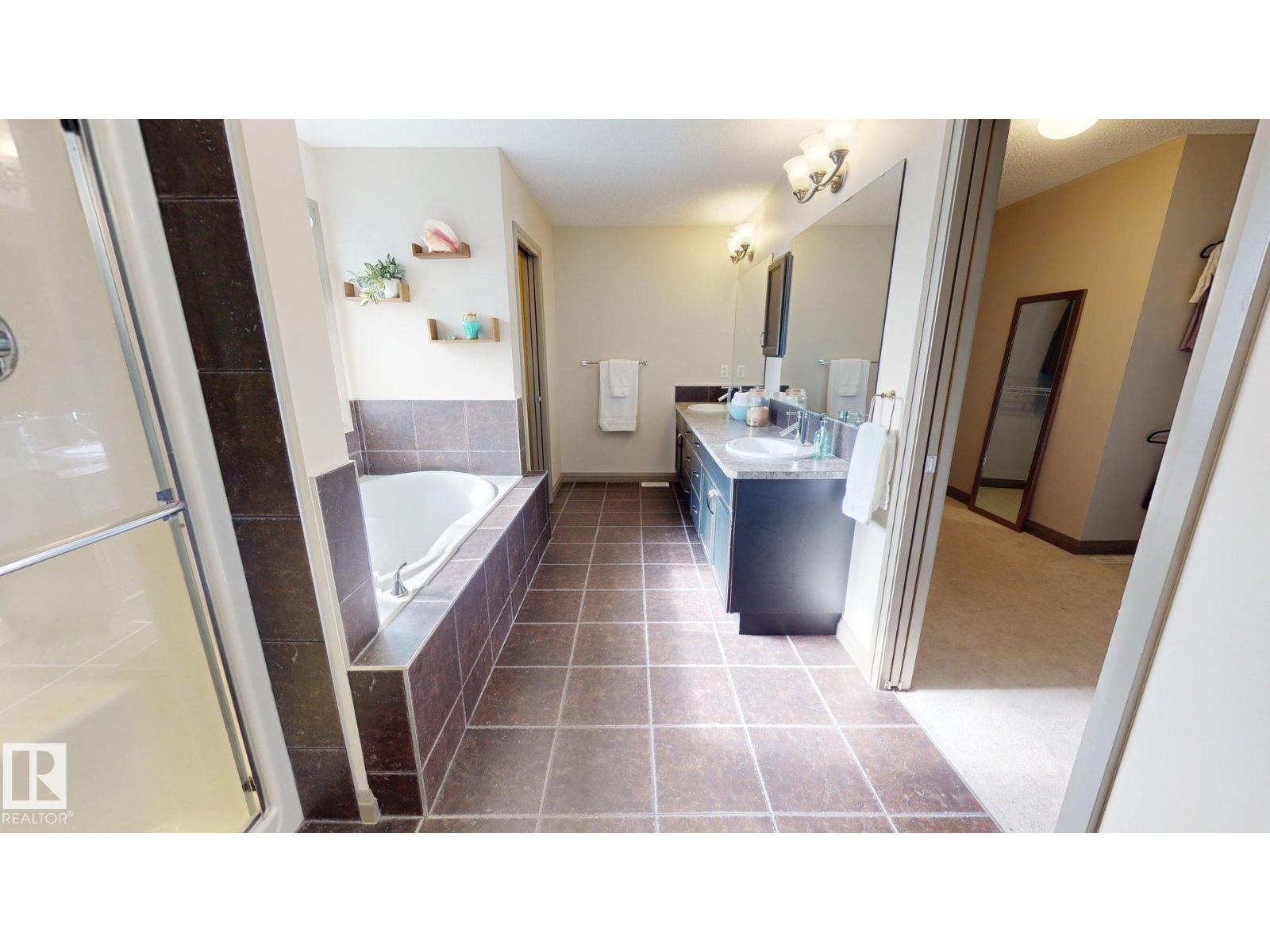 112 BECKER CR - 15