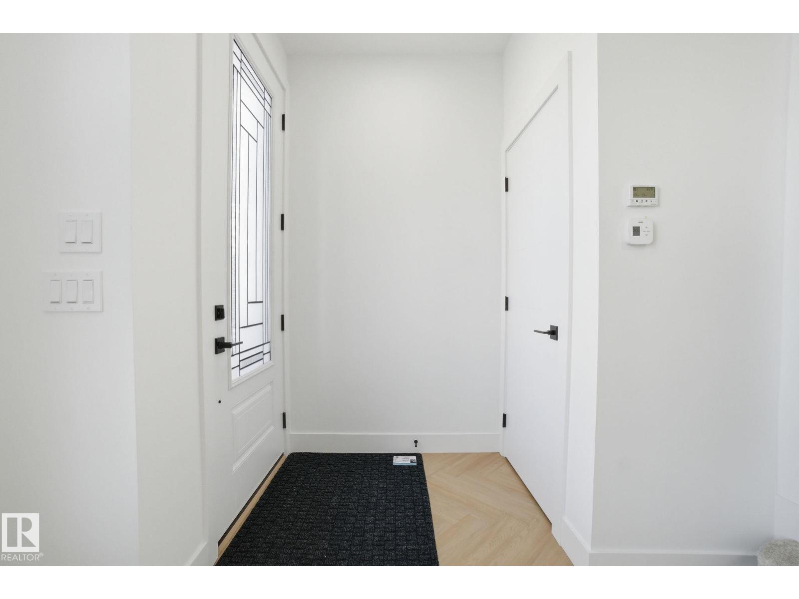 10124 82 ST NW - 9
