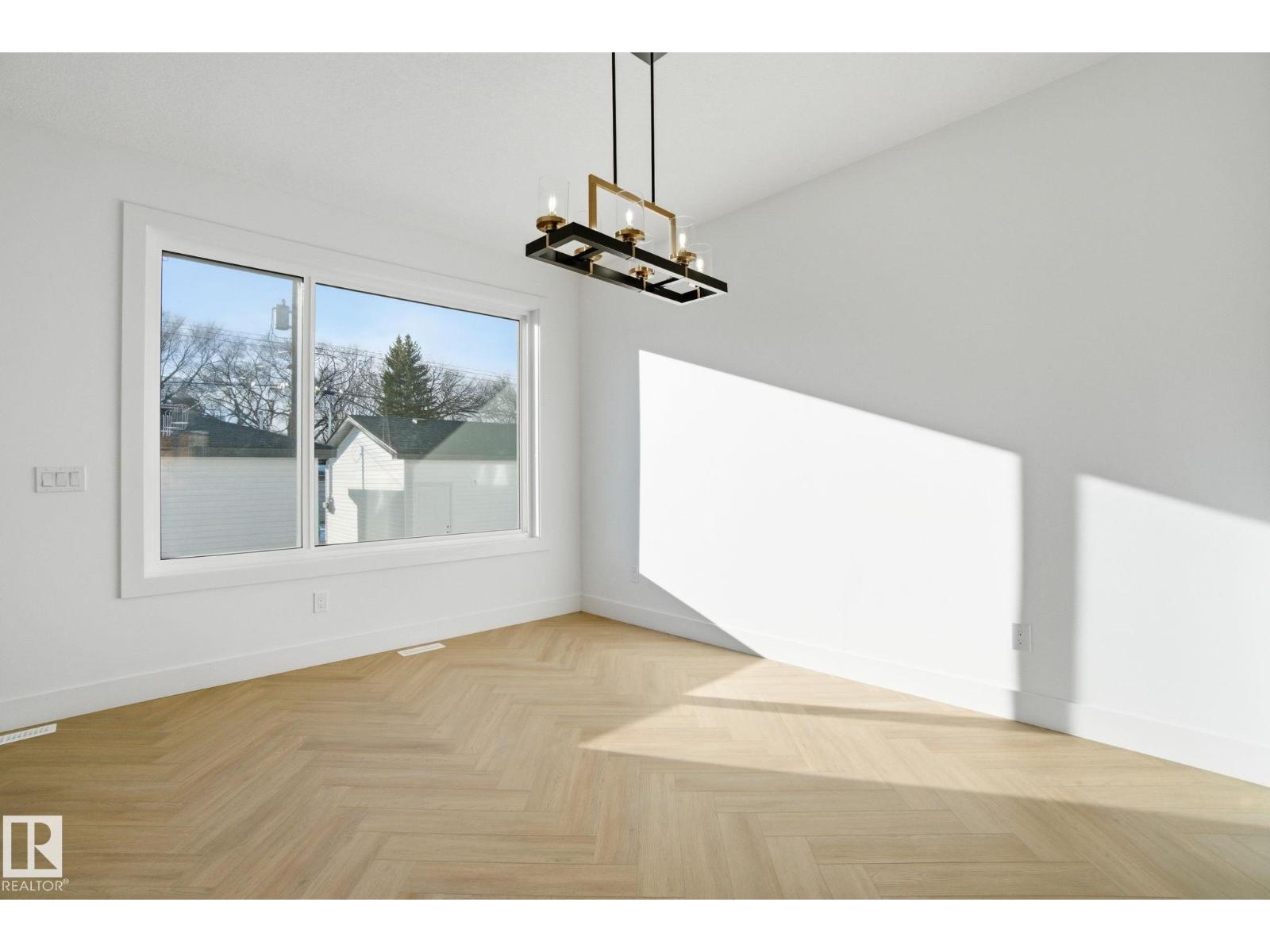 10124 82 ST NW - 19