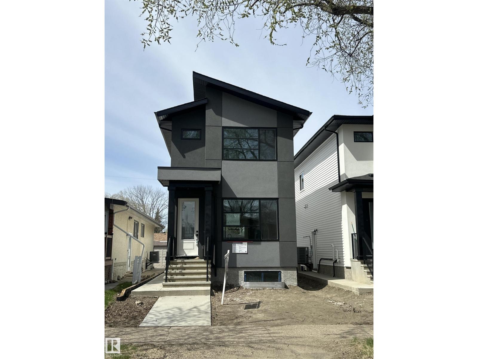 10124 82 ST NW - 1