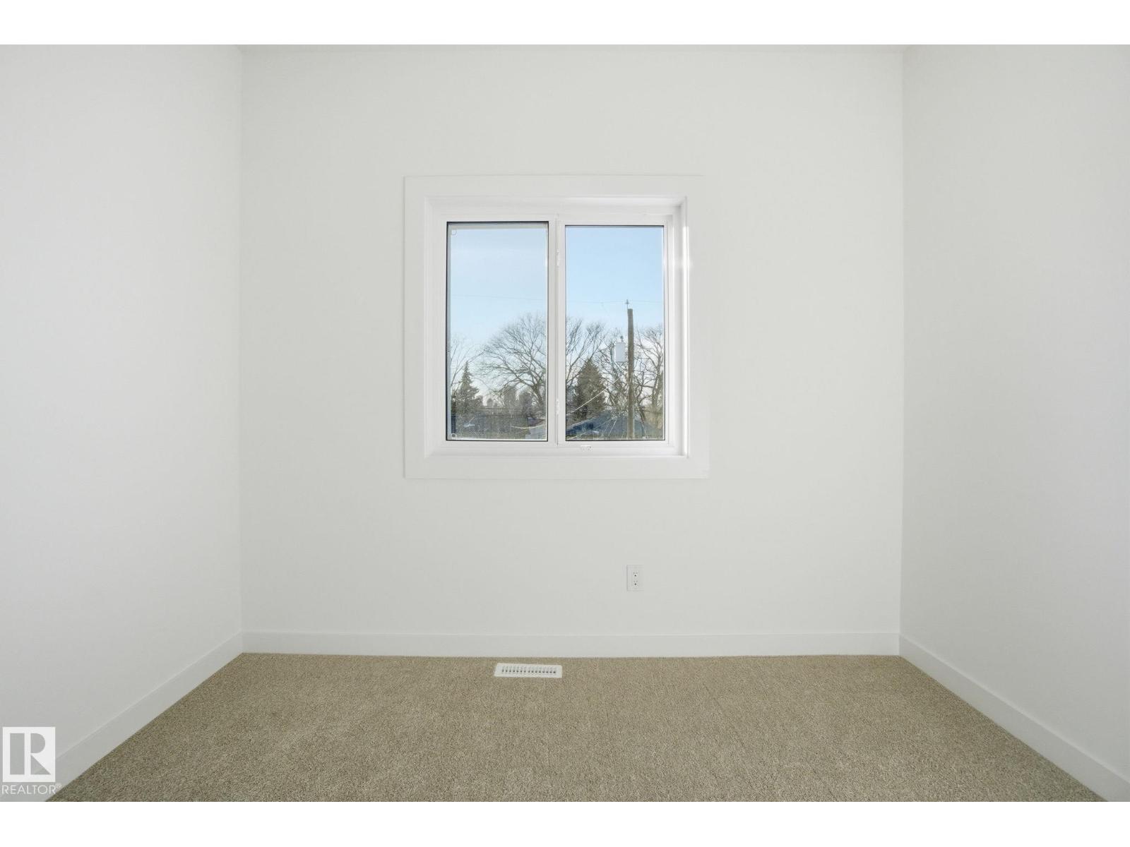 10124 82 ST NW - 34