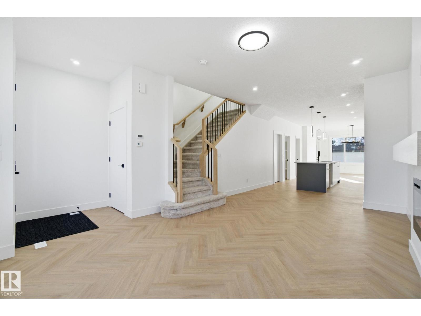 10124 82 ST NW - 13