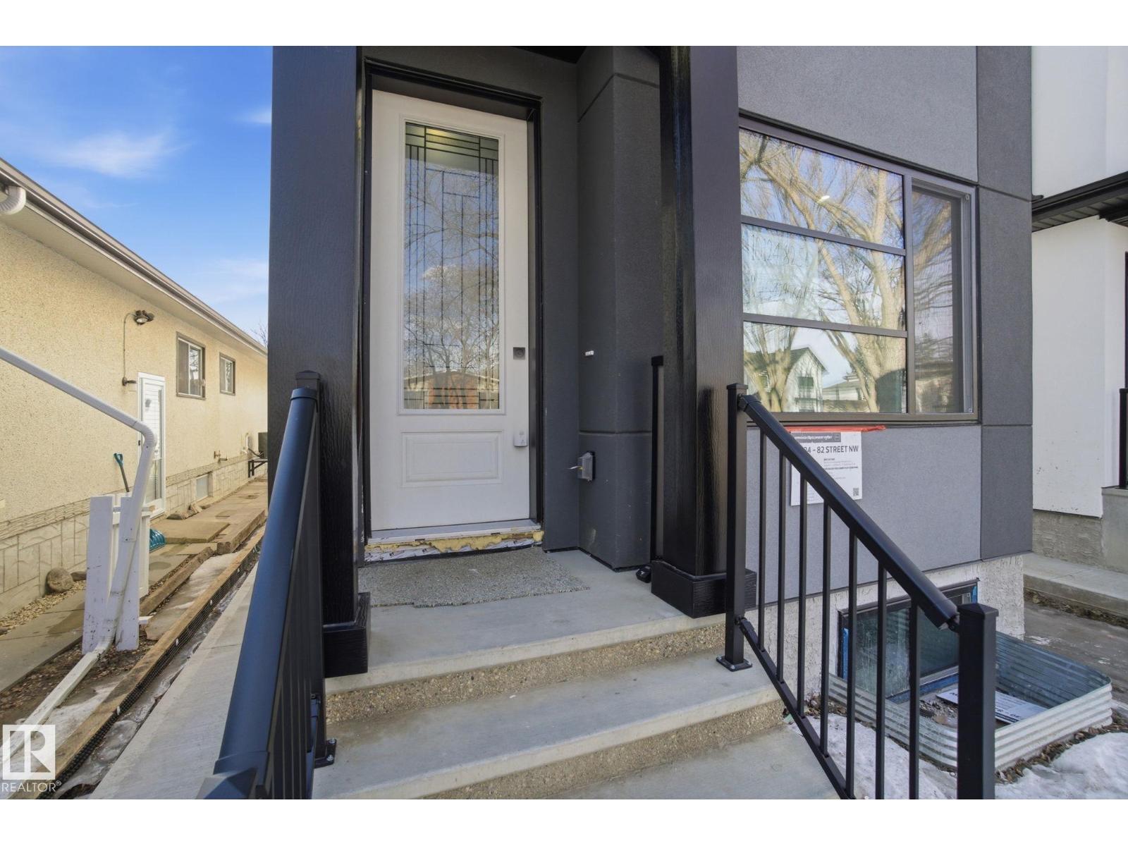 10124 82 ST NW - 5