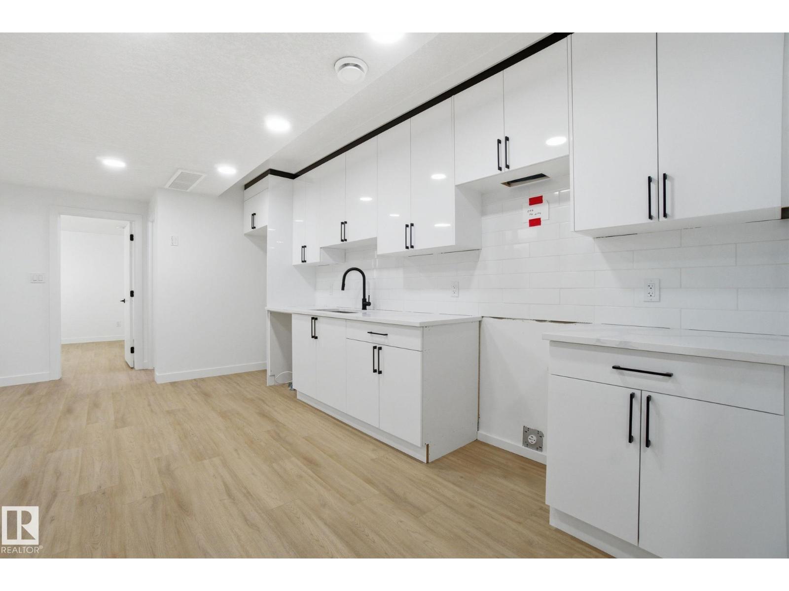 10124 82 ST NW - 50