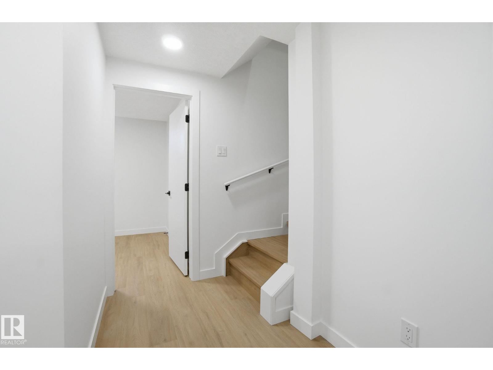 10124 82 ST NW - 45