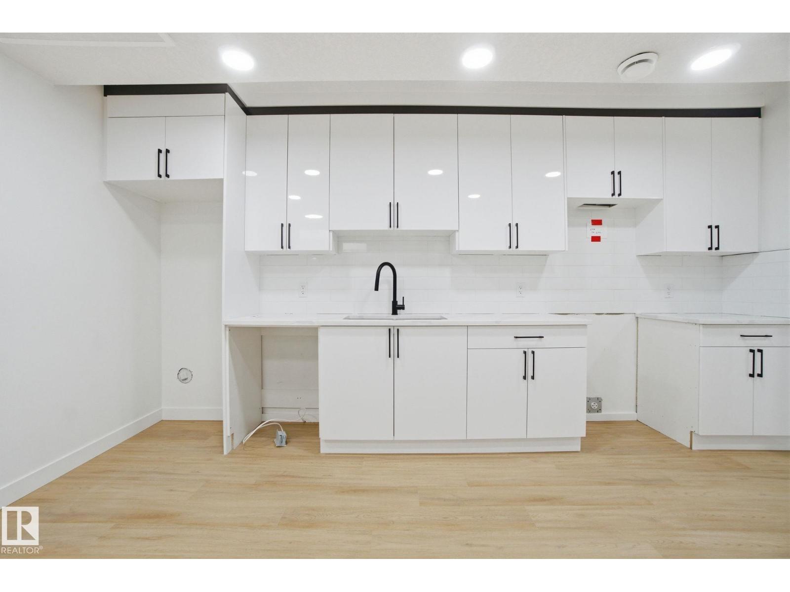 10124 82 ST NW - 51