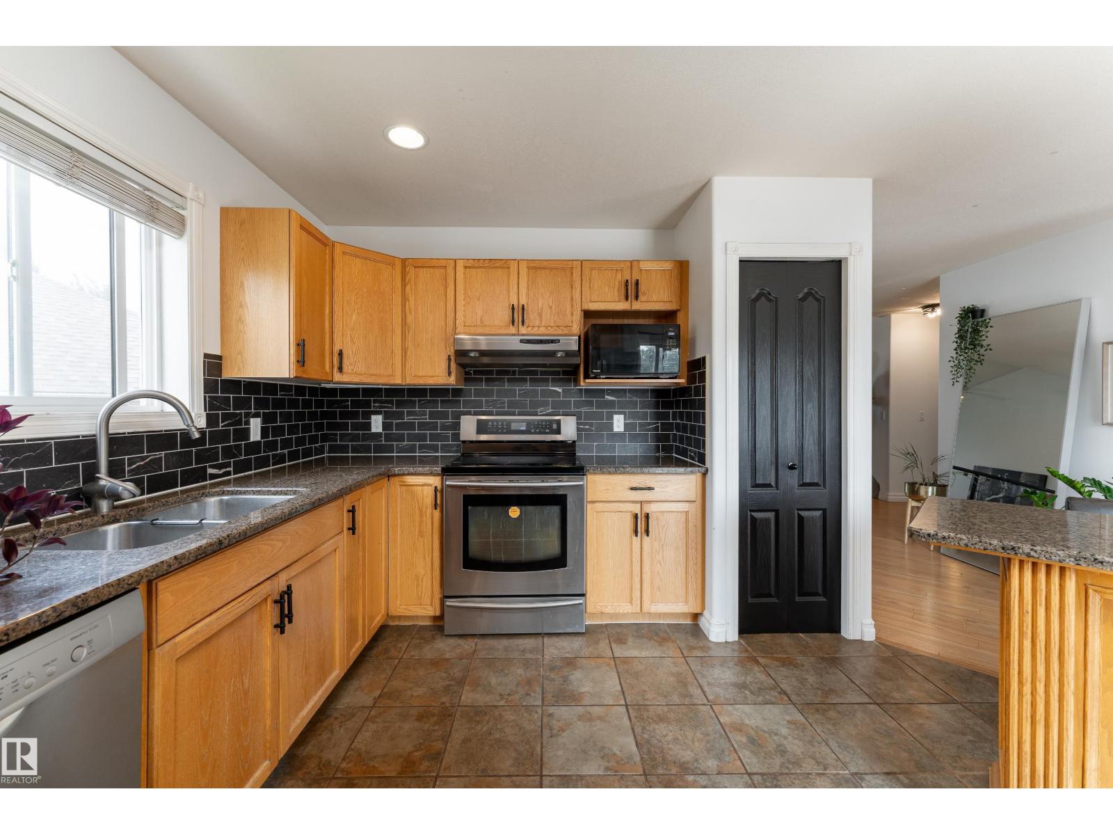 183 Dechene RD NW — photo 16