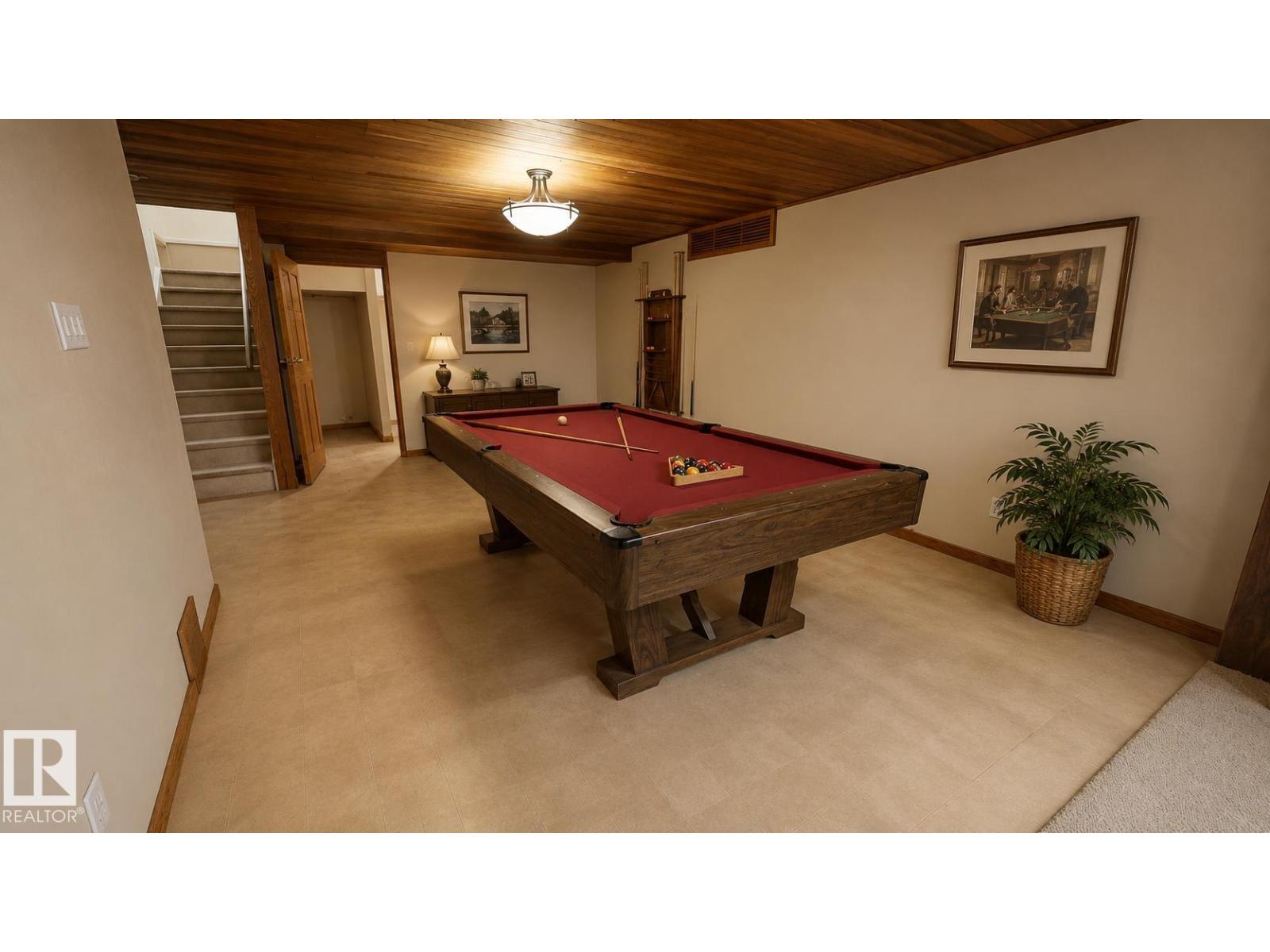 55 QUESNELL RD NW - 18