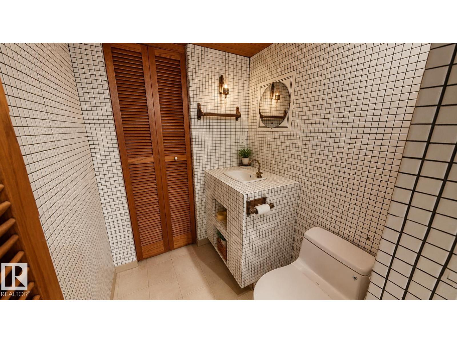 55 QUESNELL RD NW - 22