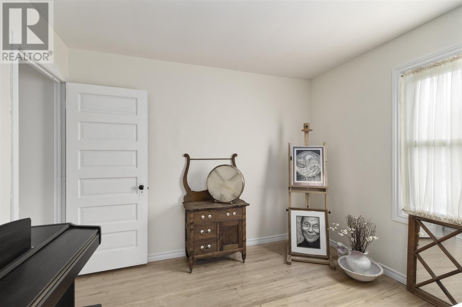 138 Bellevue Ave - 13