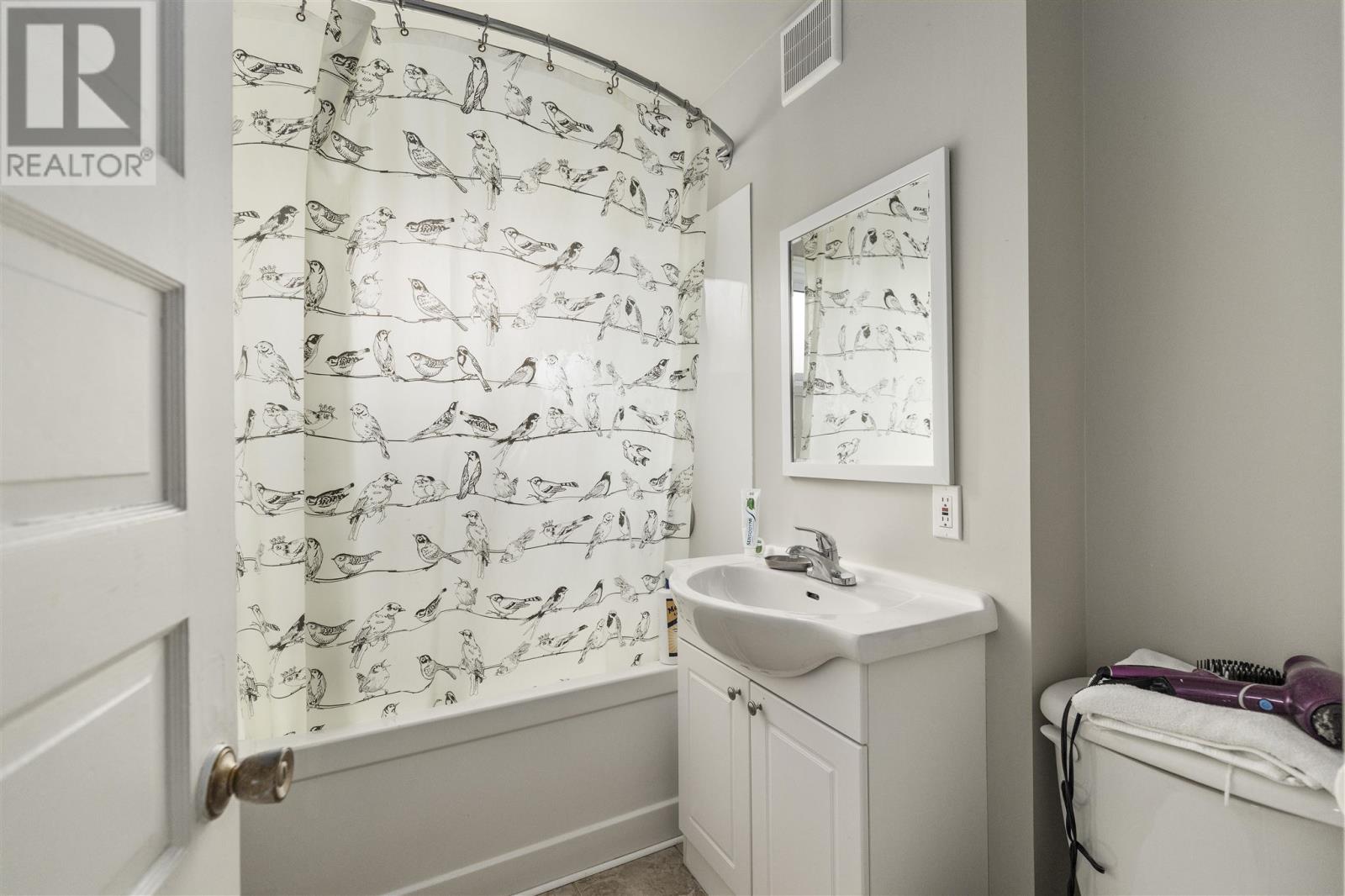 138 Bellevue Ave - 14