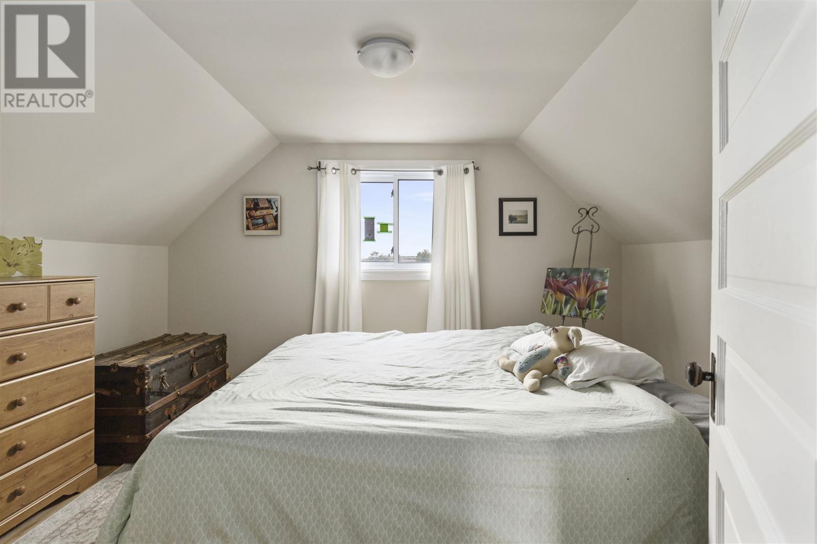 138 Bellevue Ave - 18