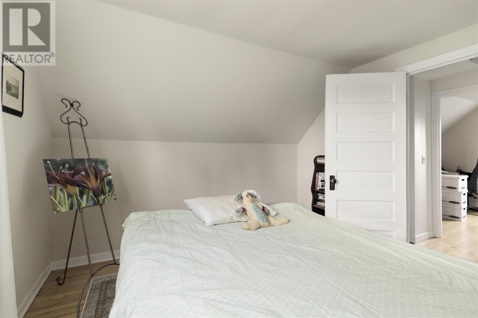 138 Bellevue Ave - 20