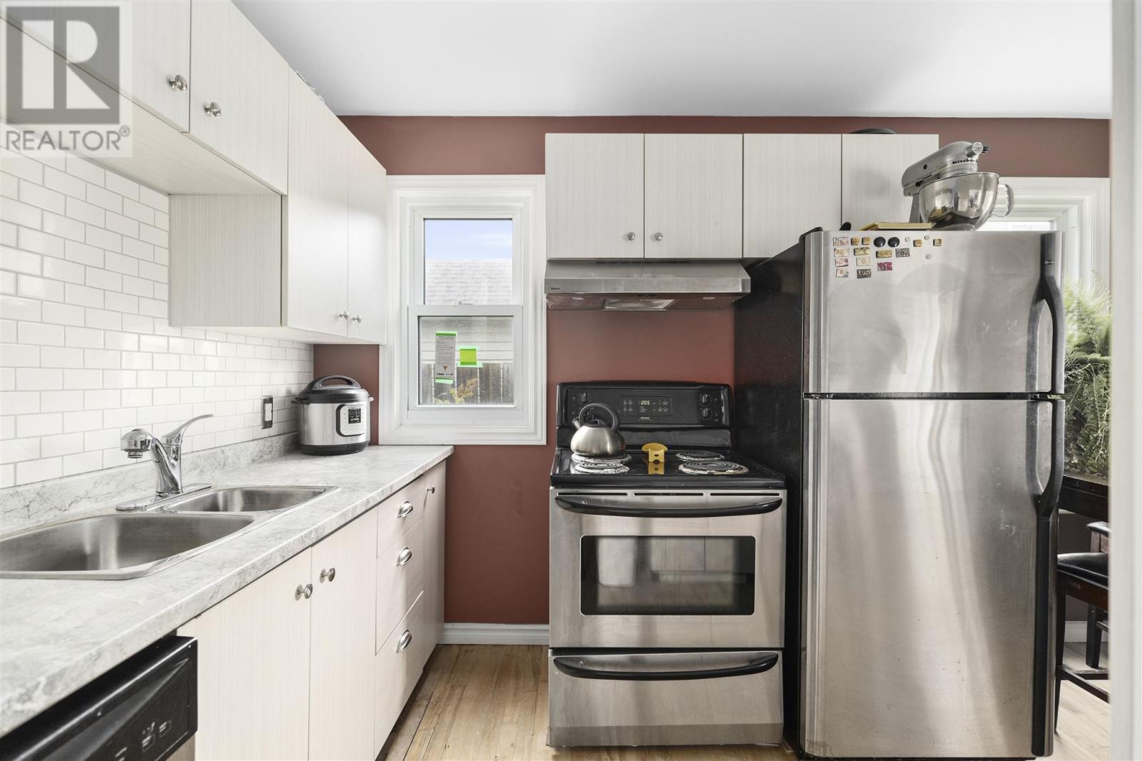 138 Bellevue Ave - 6