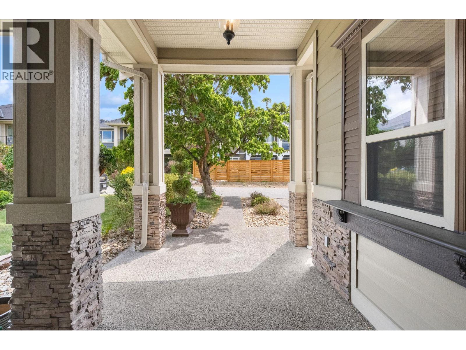 679 Devonian Avenue, Kelowna