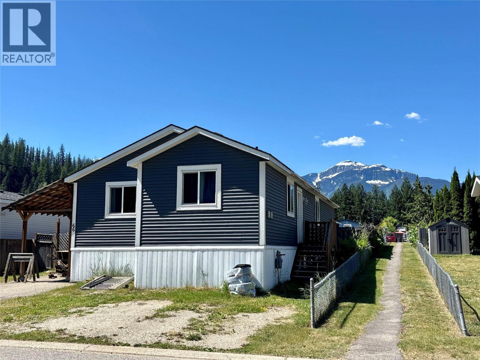 66 Johnson Way, Revelstoke