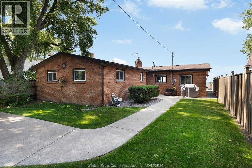 1824 ERIE AVENUE - 1