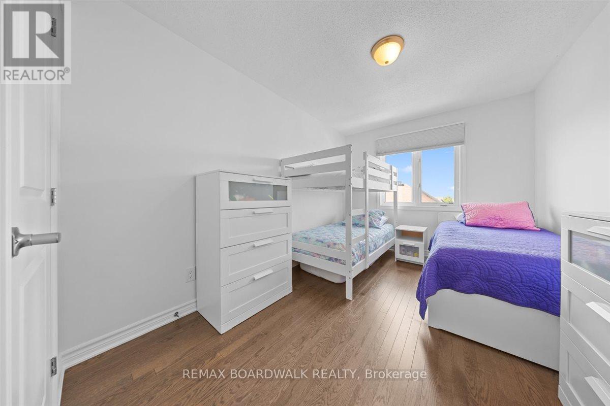 446 MEADOWBREEZE DRIVE - 17
