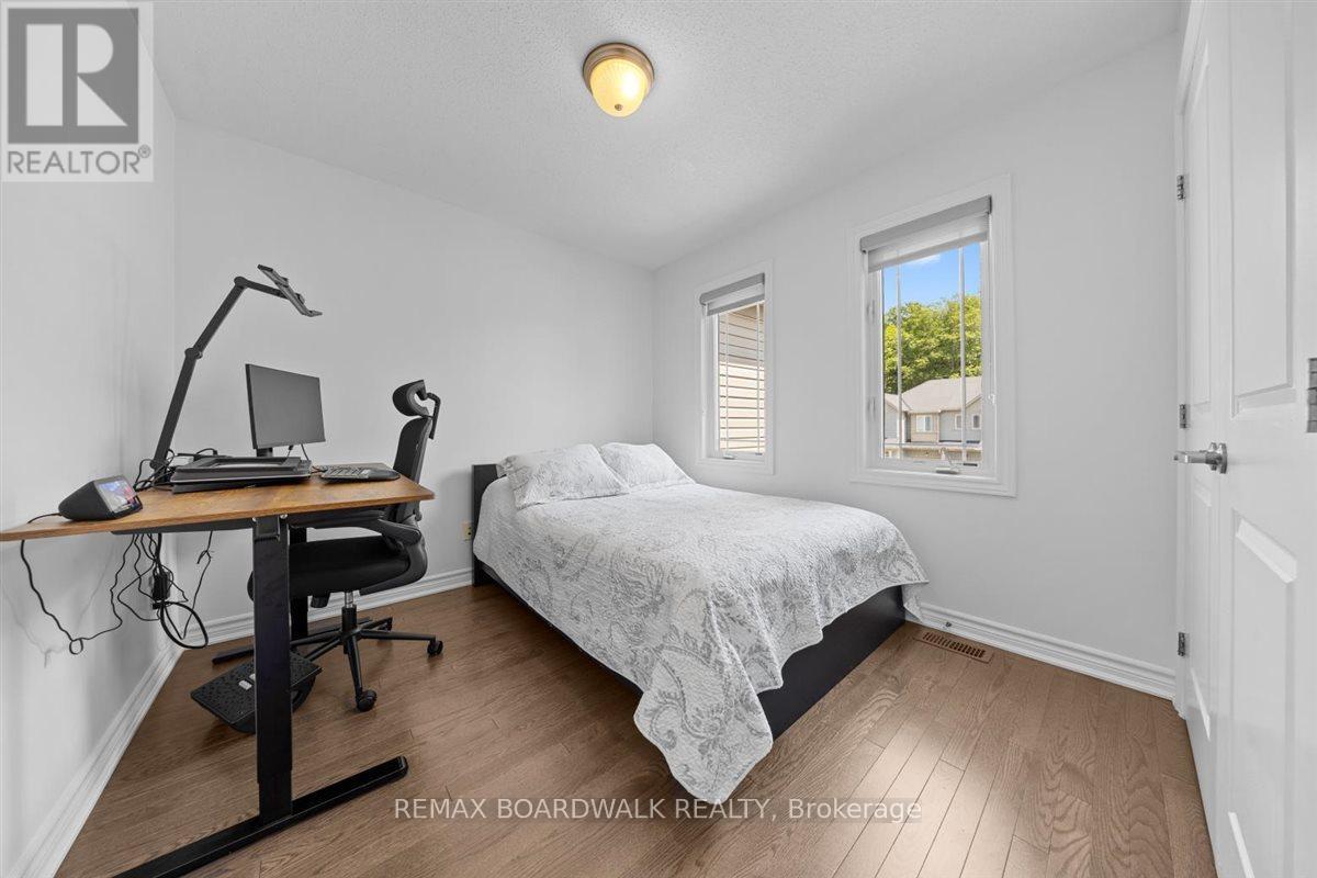 446 MEADOWBREEZE DRIVE - 18
