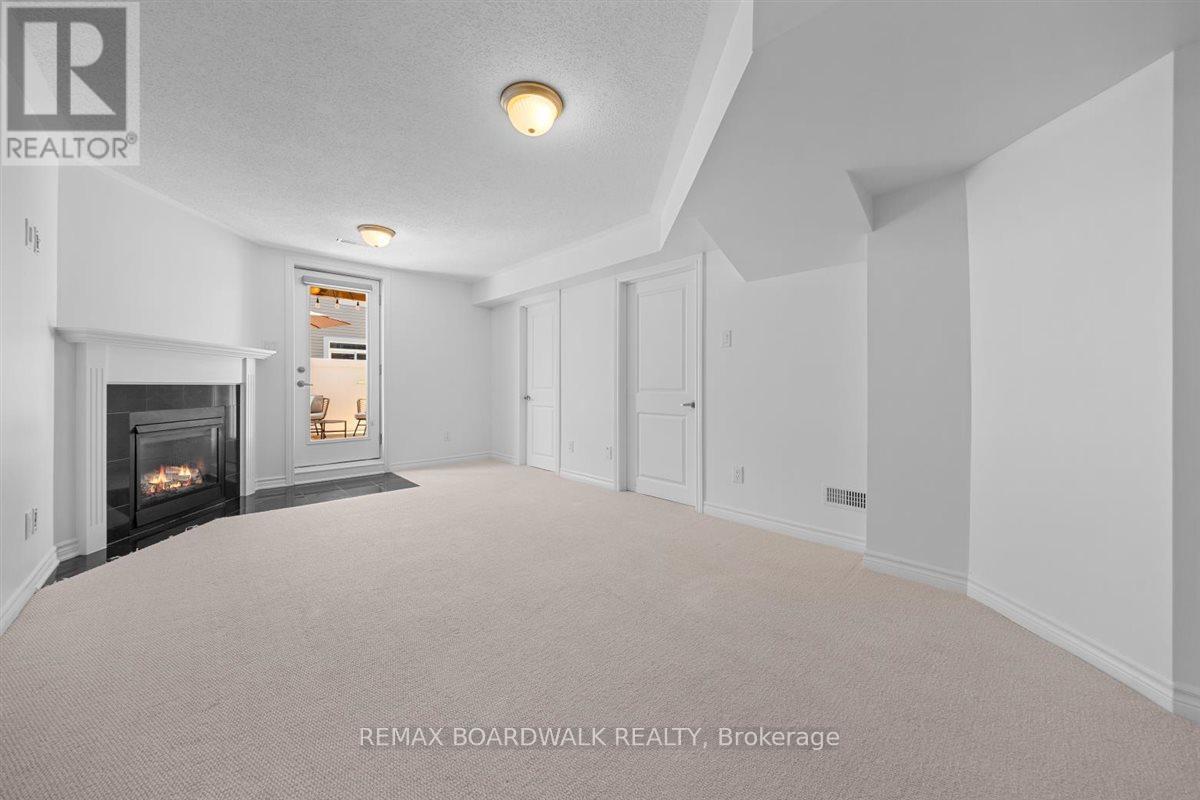 446 MEADOWBREEZE DRIVE - 21