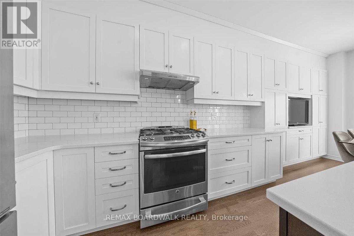 446 MEADOWBREEZE DRIVE - 7