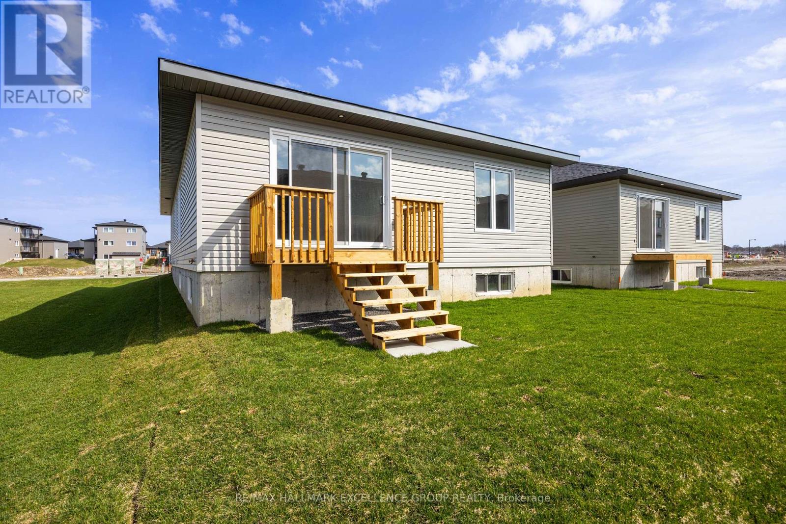 1117 BRONZE (LOT 105) AVENUE - 45