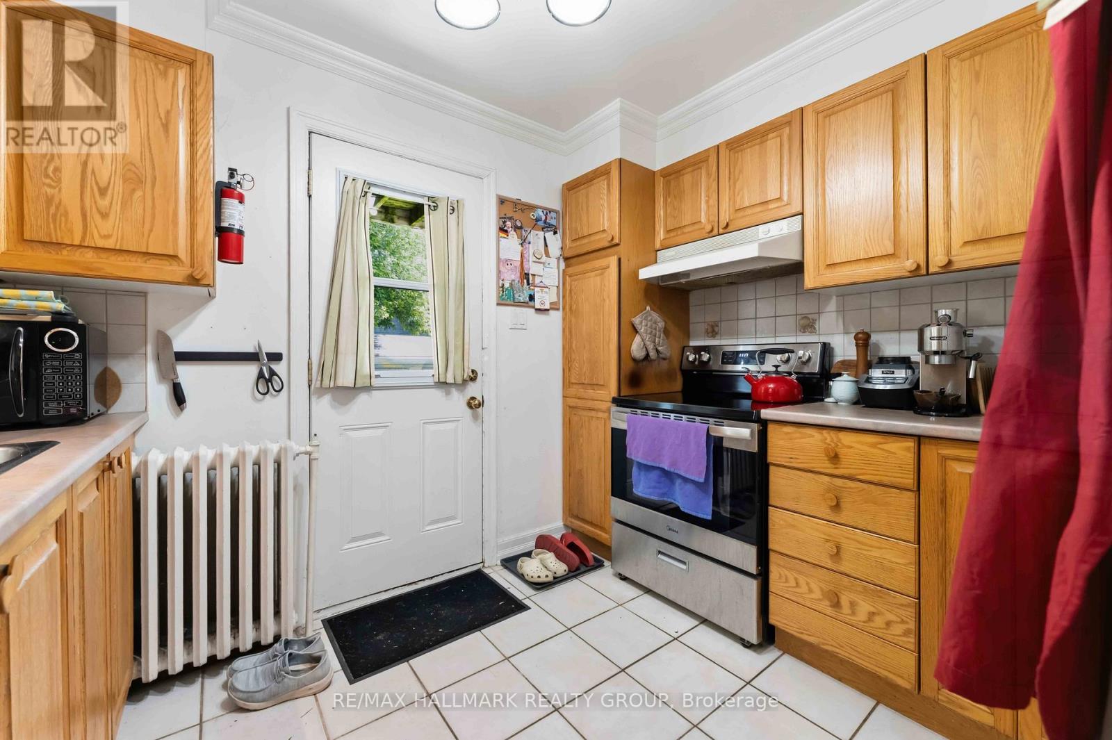 2 Bed, 1 Bath Multi-Family for Rent in Ottawa – 1 – 1079 NORTH RIVER ROAD, Ottawa – MLS# X13520360 - Image 9