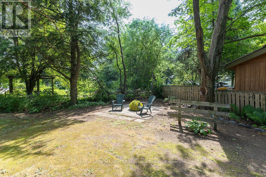 880 SARAH STREET N - 31