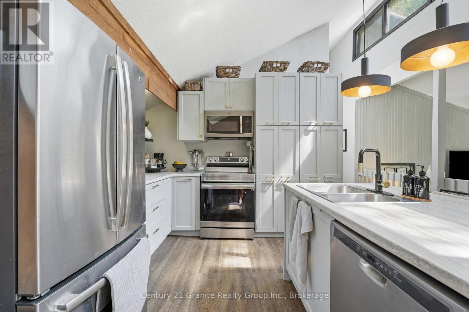 1012 SHETLAND ROAD - Image 3