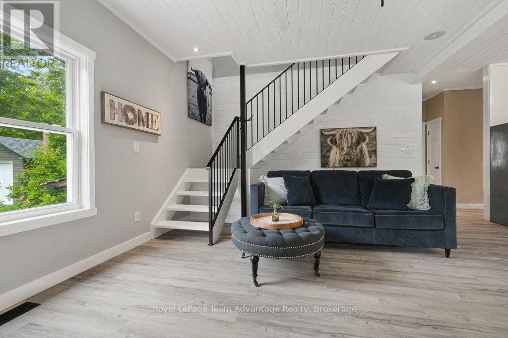 558 518 HIGHWAY - Image 22
