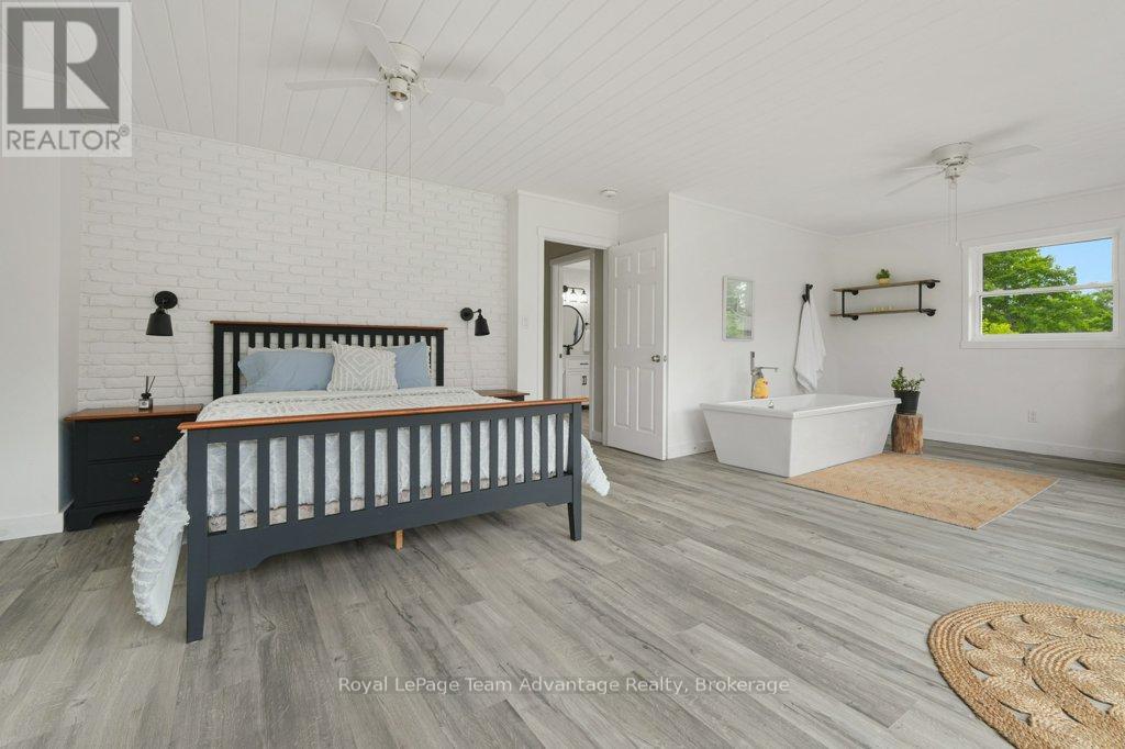 558 518 HIGHWAY - Image 29