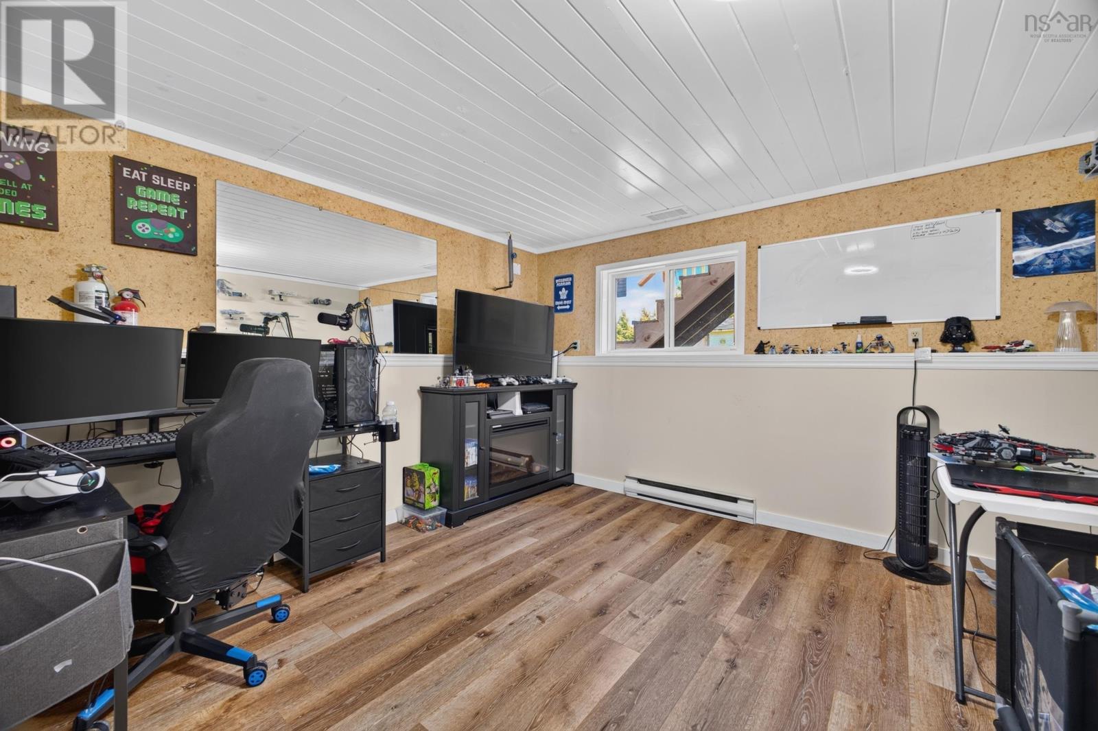 20 VANCE Road - 34