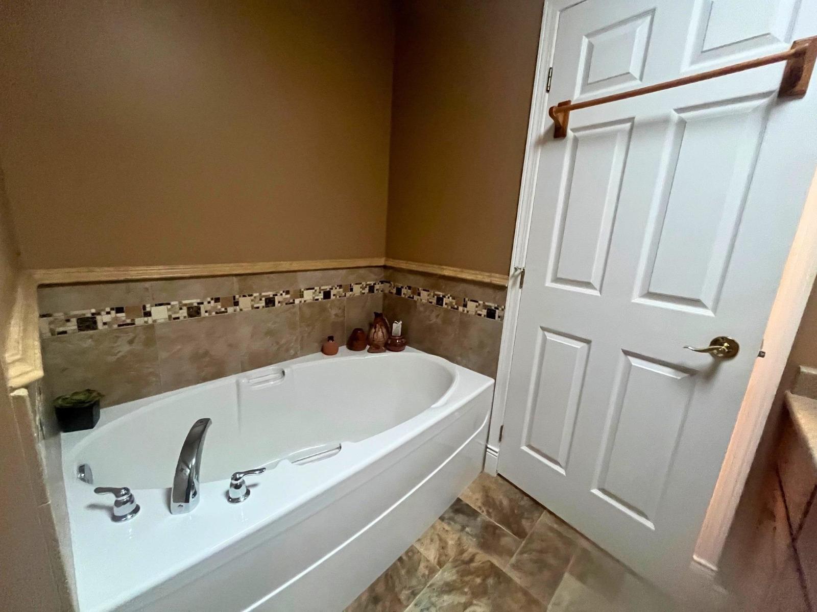 2 Bed, 2 Bath House for Sale in Chilliwack – 18 46485 AIRPORT ROAD, Chilliwack Proper South – MLS# R3137212 - Image 24