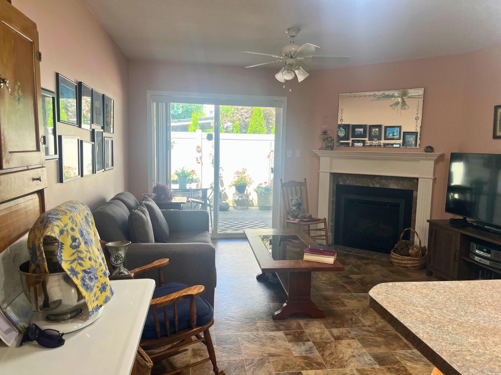 2 Bed, 2 Bath House for Sale in Chilliwack – 18 46485 AIRPORT ROAD, Chilliwack Proper South – MLS# R3137212 - Image 10