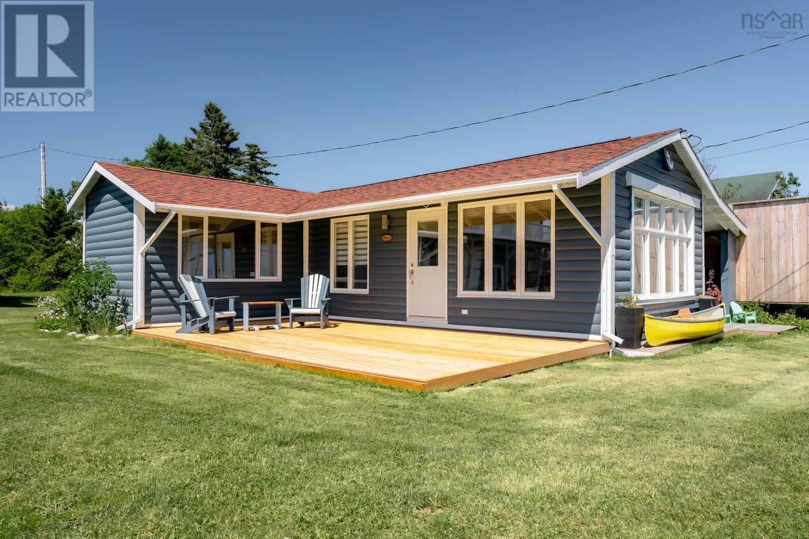 5264 & 5266 Highway 329 - 33