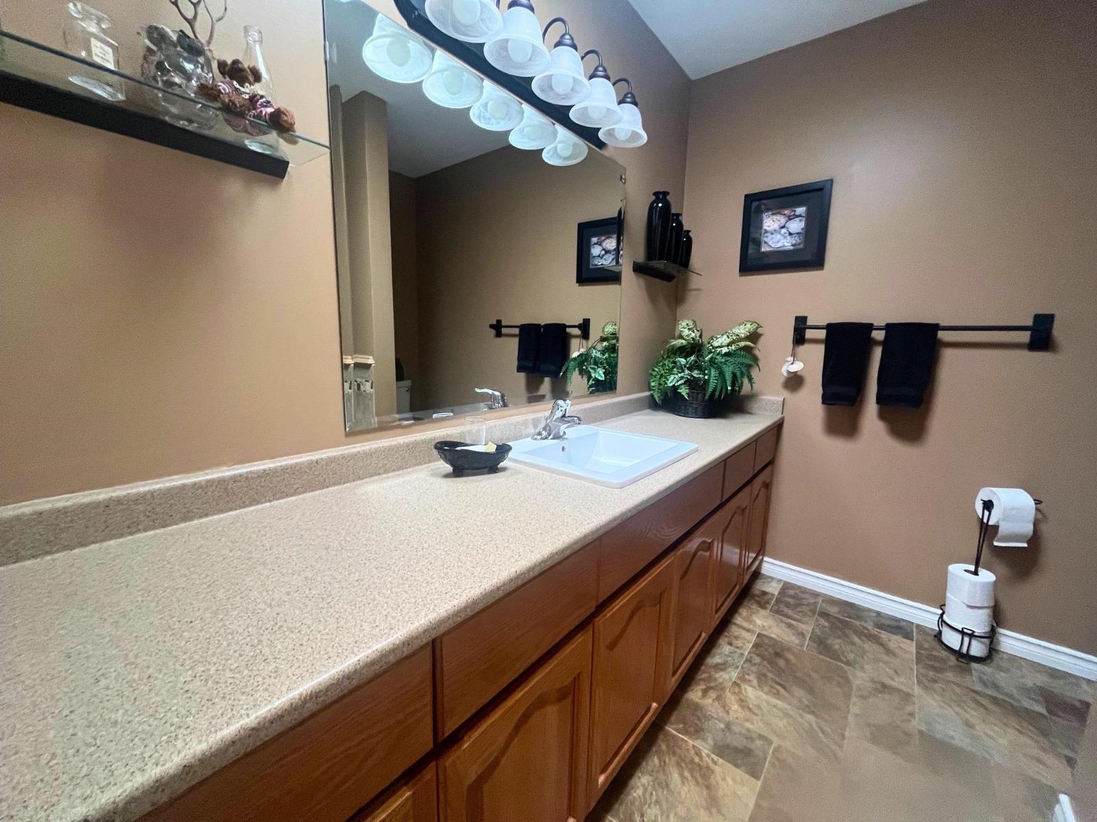 2 Bed, 2 Bath House for Sale in Chilliwack – 18 46485 AIRPORT ROAD, Chilliwack Proper South – MLS# R3137212 - Image 32