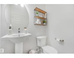 556 Merlin Ld Nw, Edmonton, AB T5S0L9 Photo 28