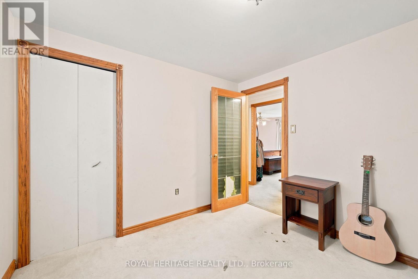 2 BELTON COURT - 24