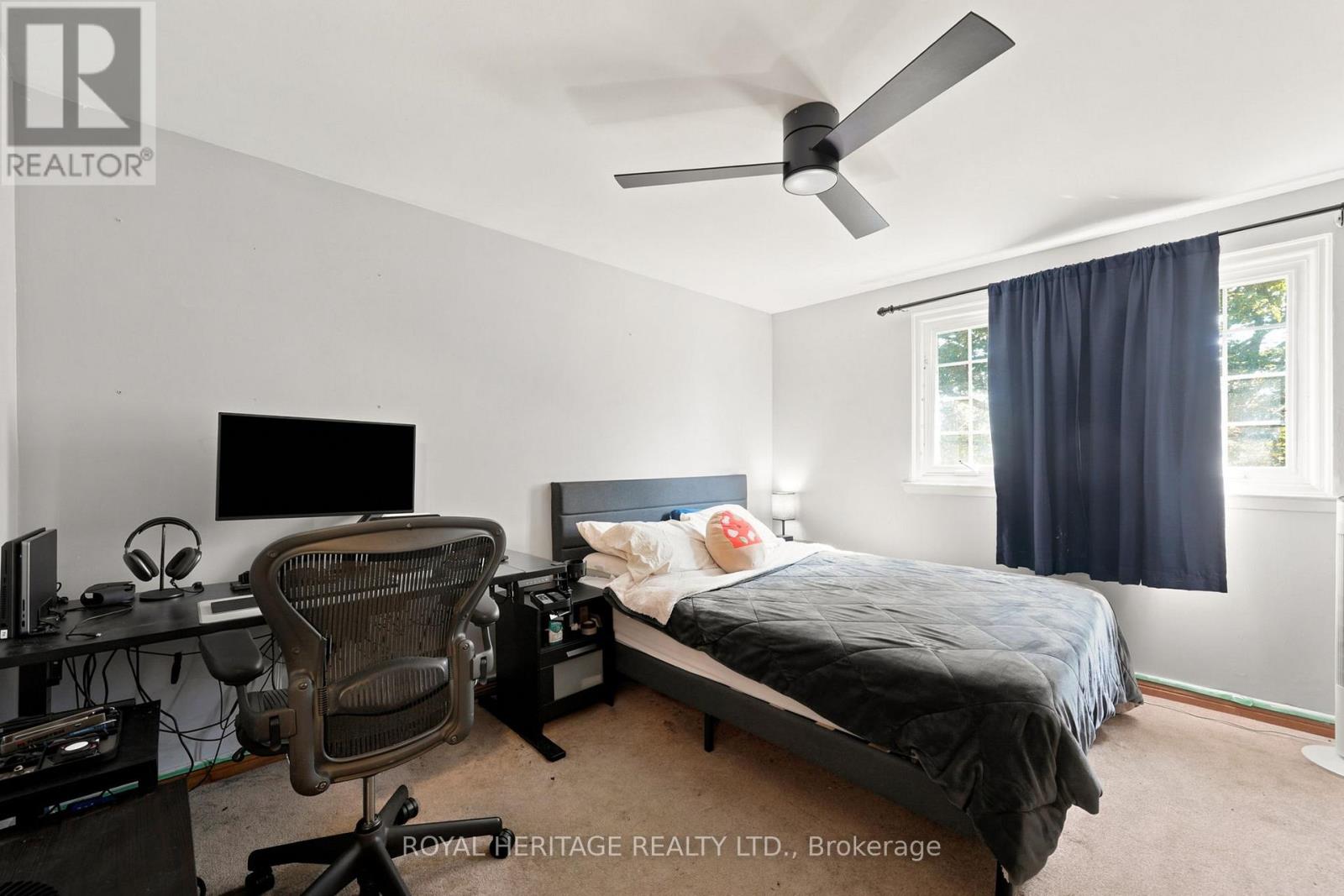 2 BELTON COURT - 25