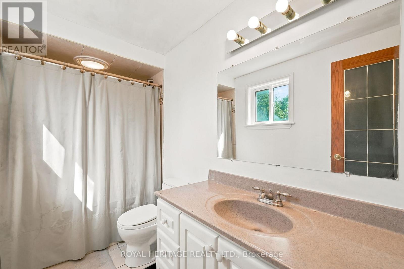 2 BELTON COURT - 28