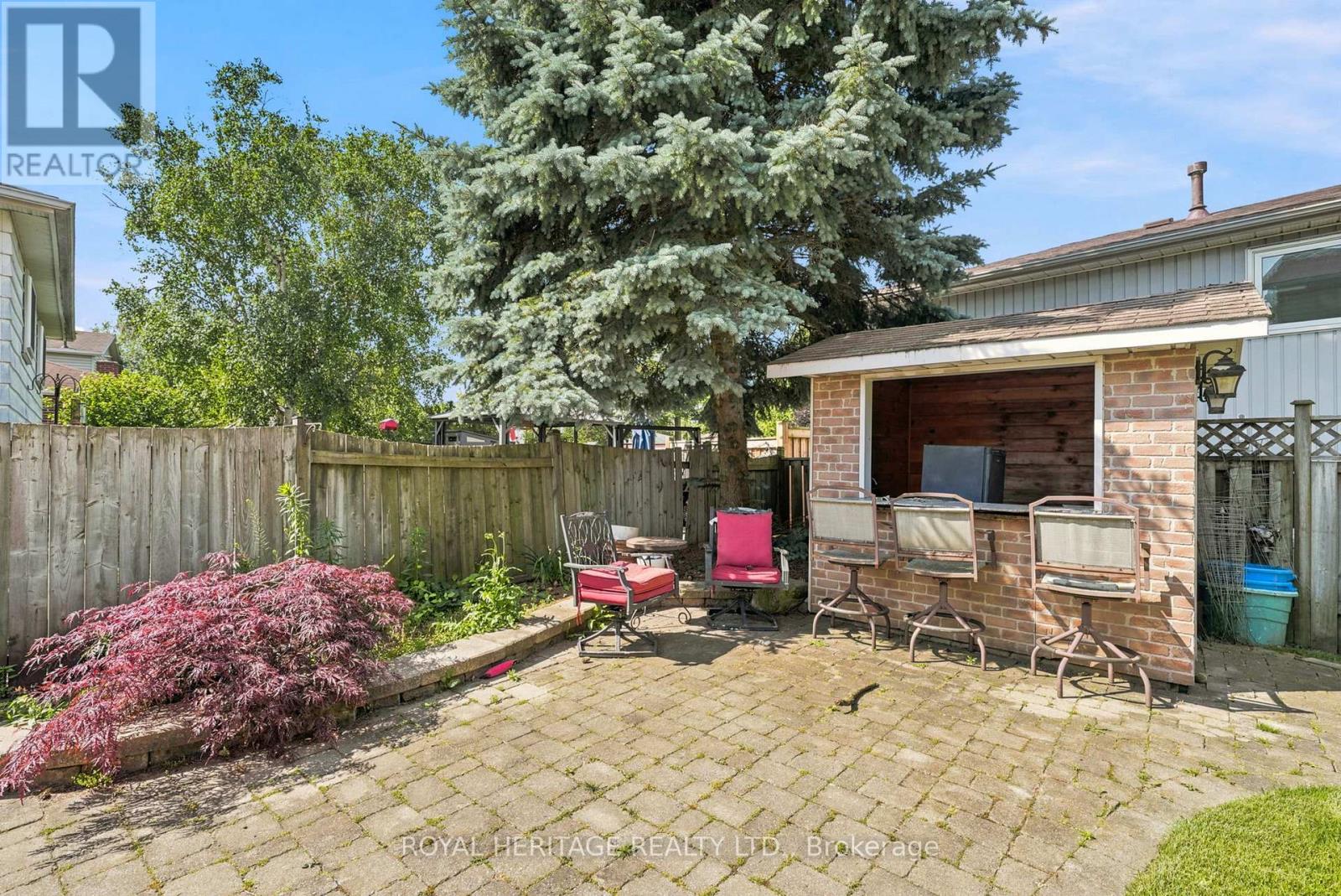 2 BELTON COURT - 32