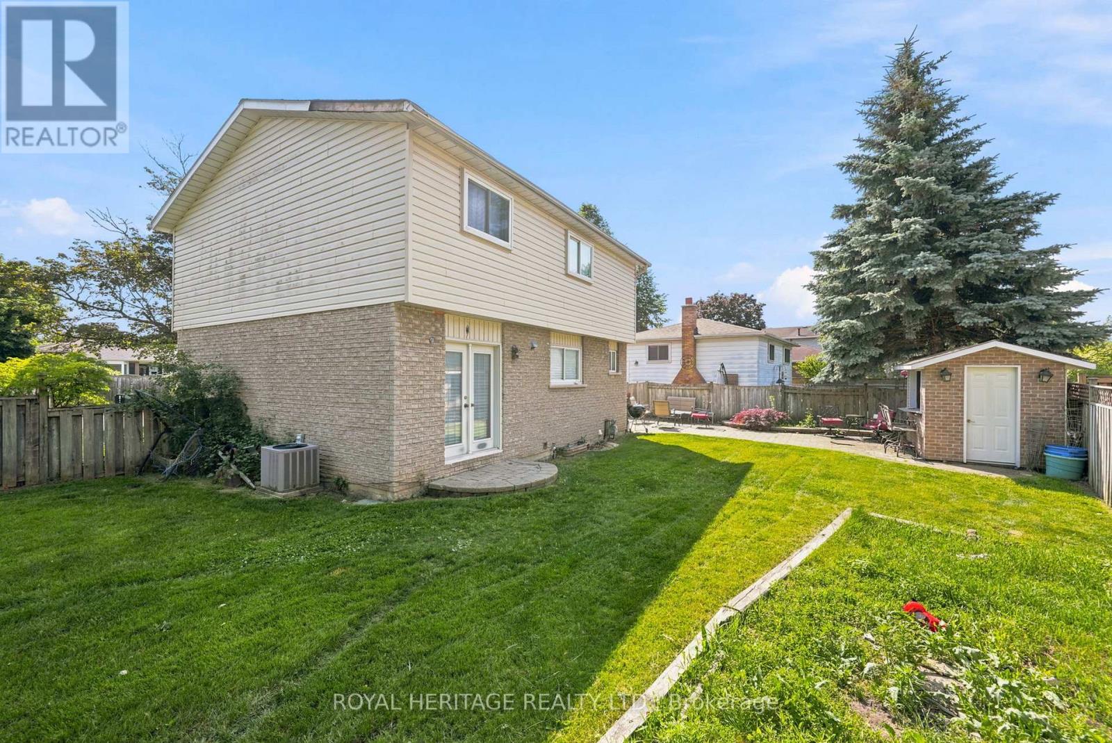2 BELTON COURT - 35