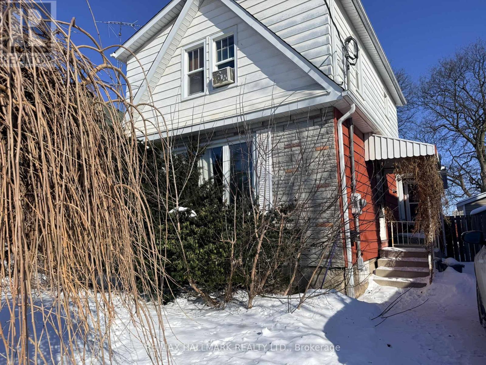 87 GLADSTONE AVENUE - 1