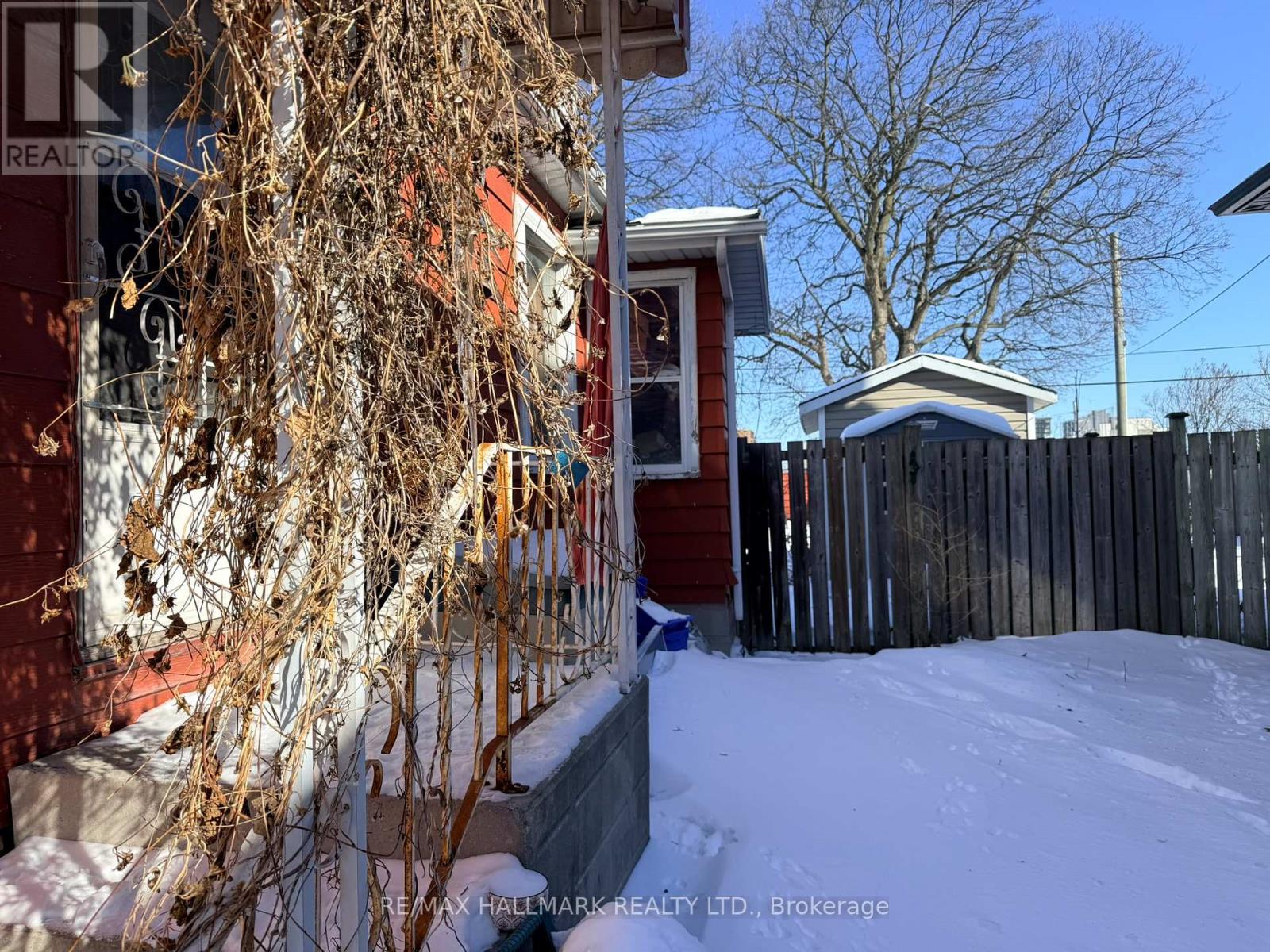 87 GLADSTONE AVENUE - 3