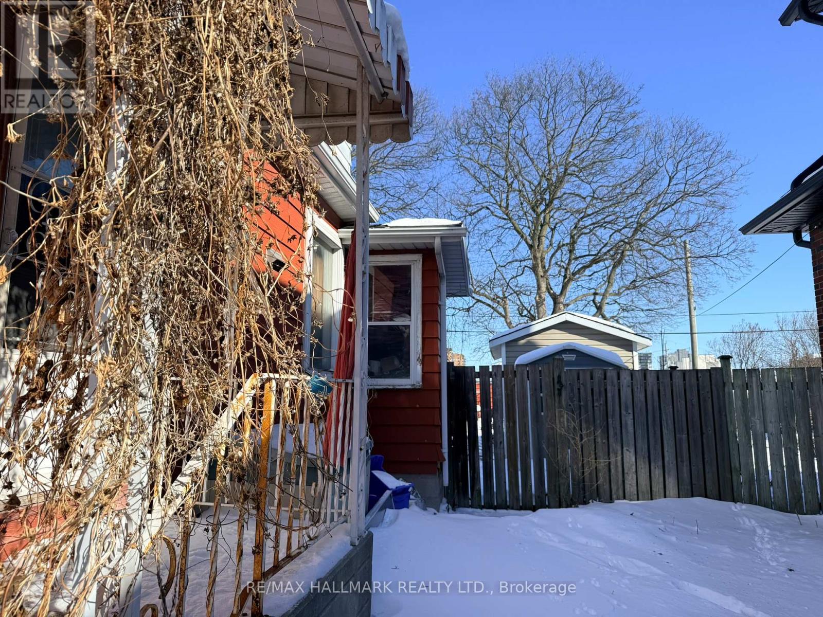 87 GLADSTONE AVENUE - 4