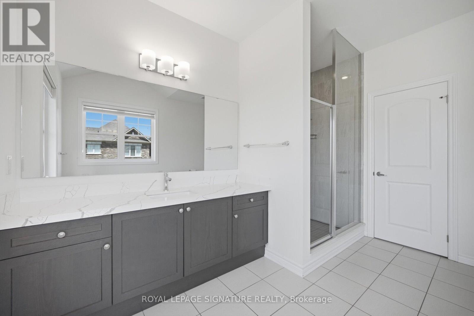 60 LOFTHOUSE DRIVE - 18