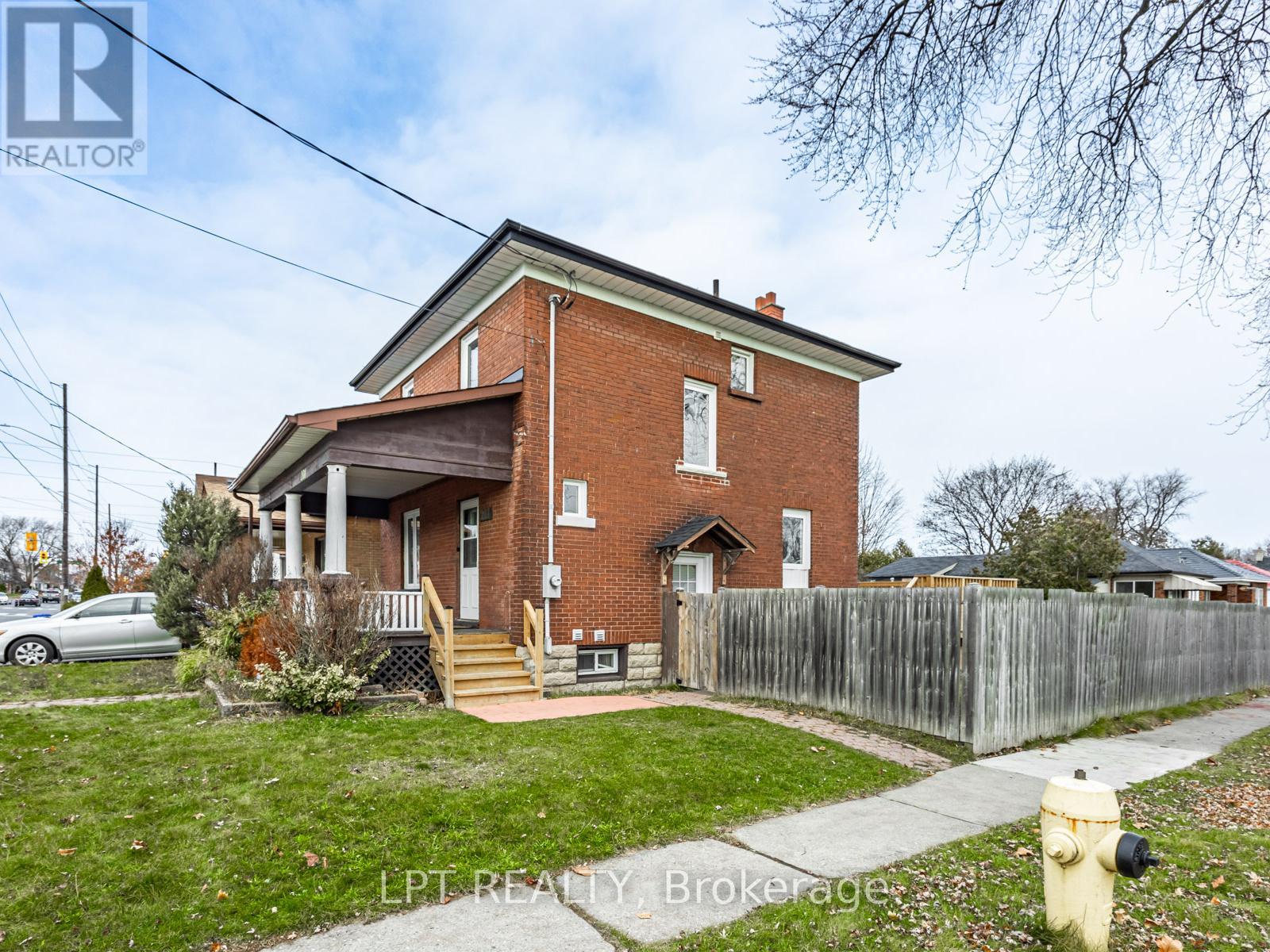 201 RITSON ROAD S - 11